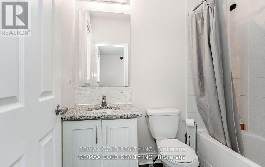 (Main & Second Floor) - 4 Buttonwood Road, Brampton, Ontario  L6P 4J9 - Photo 31 - W12429586