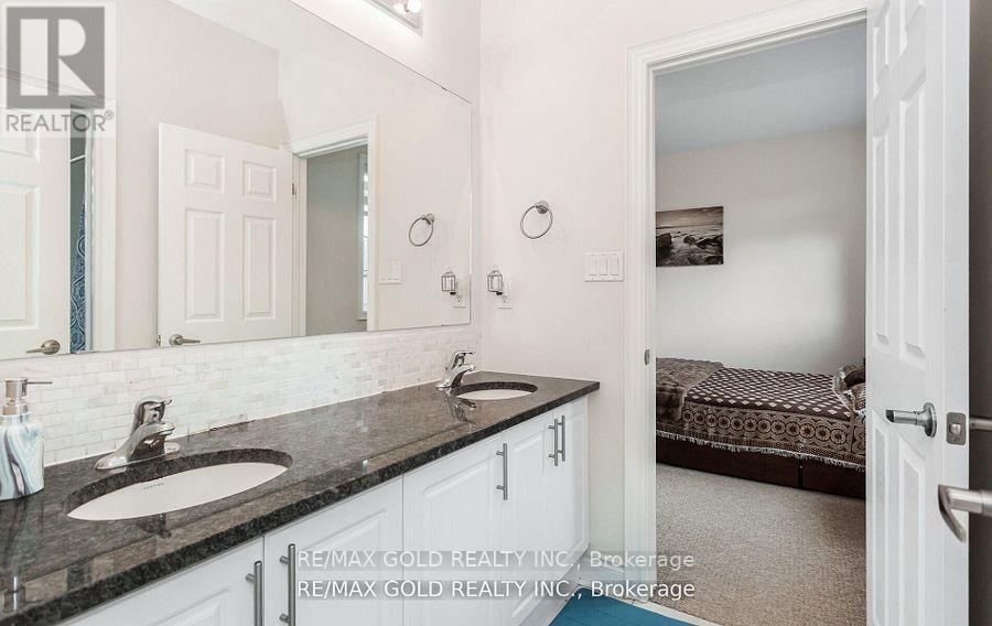 (Main & Second Floor) - 4 Buttonwood Road, Brampton, Ontario  L6P 4J9 - Photo 35 - W12429586