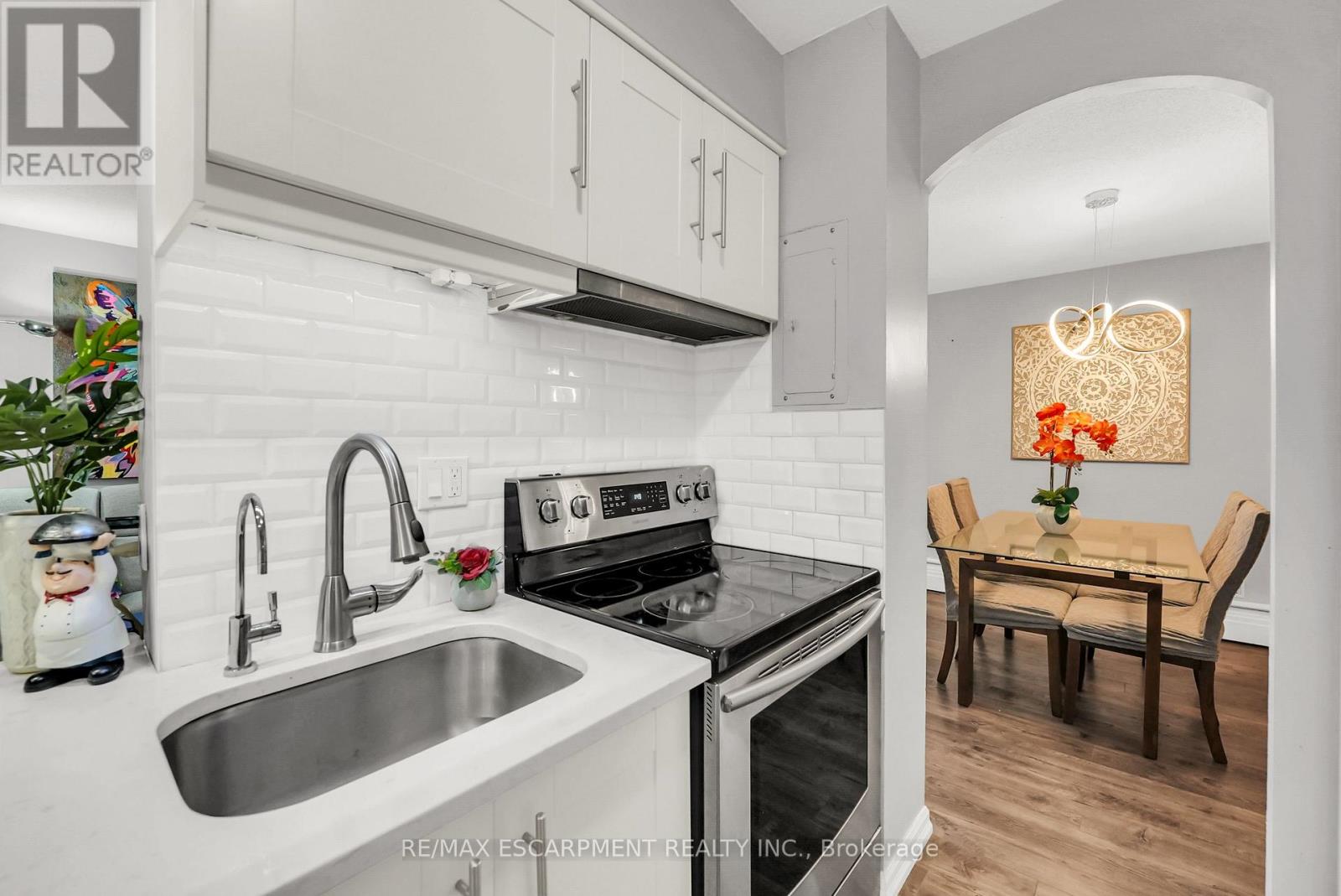 508 - 975 Warwick Court, Burlington, Ontario  L7T 3Z7 - Photo 14 - W12429615