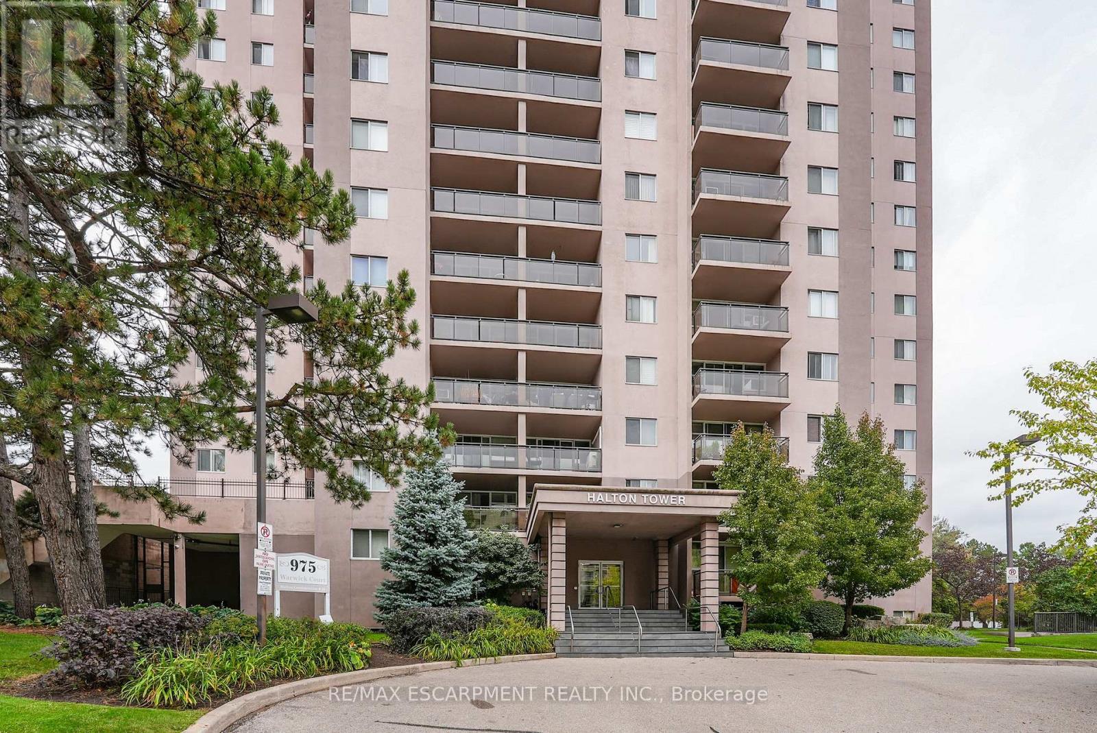 508 - 975 Warwick Court, Burlington, Ontario  L7T 3Z7 - Photo 2 - W12429615