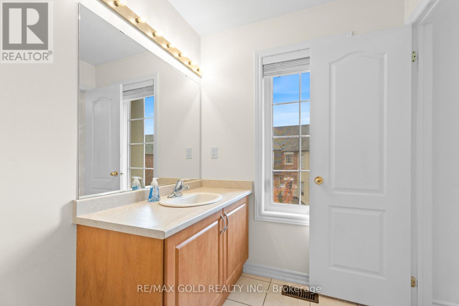 36 Kayak Heights, Brampton, Ontario  L6Z 0B4 - Photo 25 - W12429619