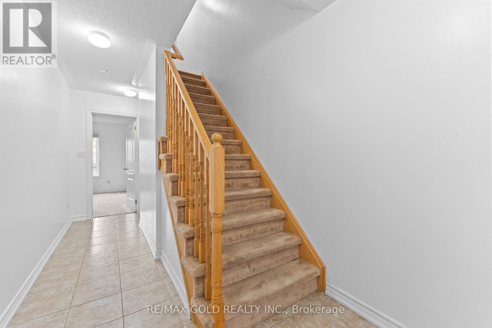 36 Kayak Heights, Brampton, Ontario  L6Z 0B4 - Photo 4 - W12429619