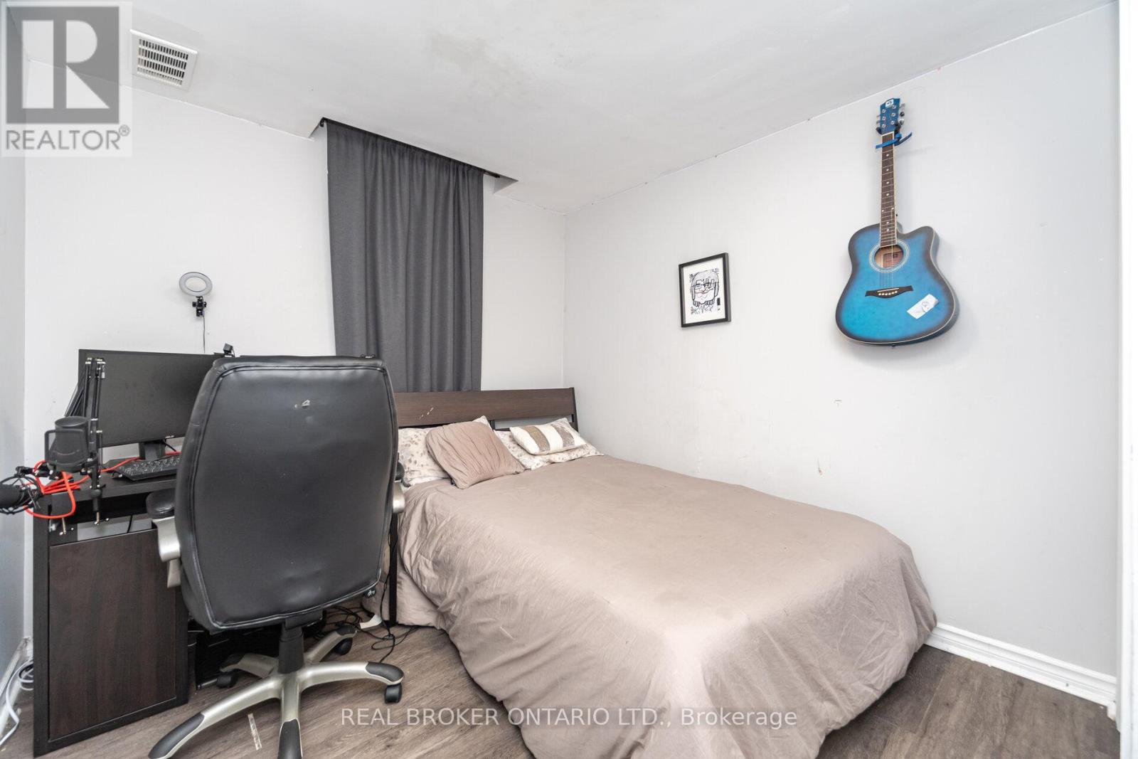 11 Pierpont Place, Mississauga, Ontario  L5N 5V1 - Photo 37 - W12429640