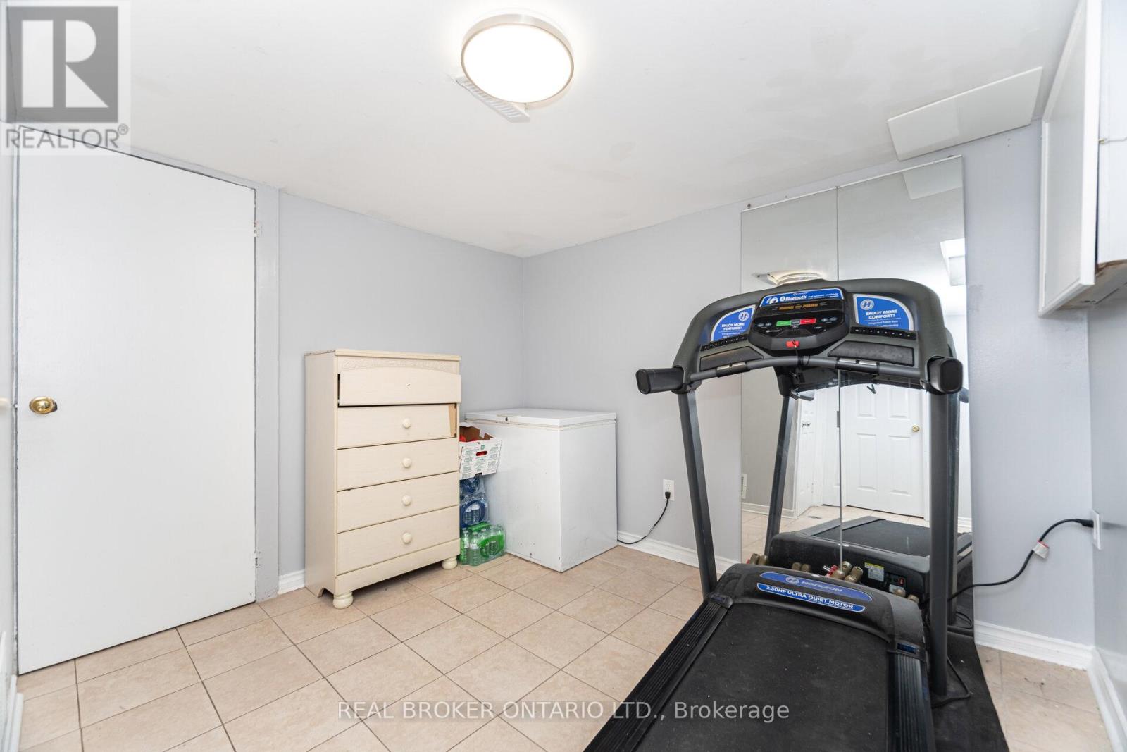 11 Pierpont Place, Mississauga, Ontario  L5N 5V1 - Photo 39 - W12429640