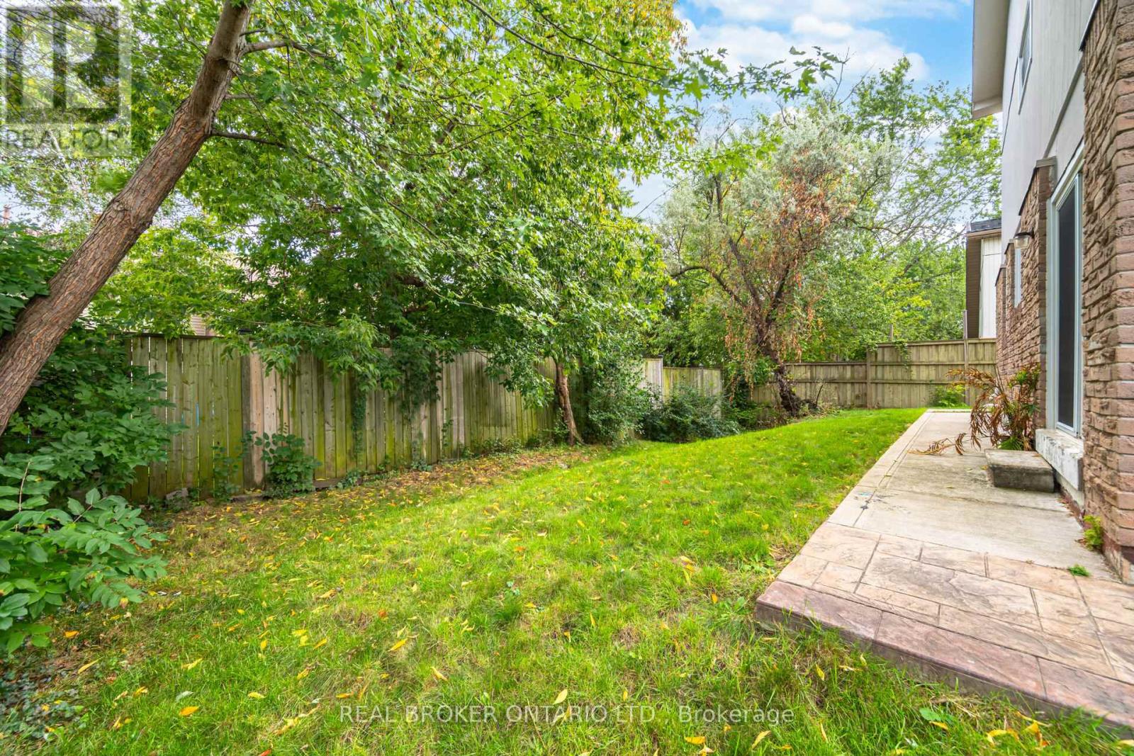 11 Pierpont Place, Mississauga, Ontario  L5N 5V1 - Photo 45 - W12429640