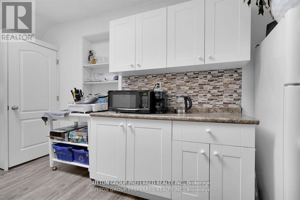 681 Colborne Street, London East, Ontario  N6A 3Z4 - Photo 8 - X12429662