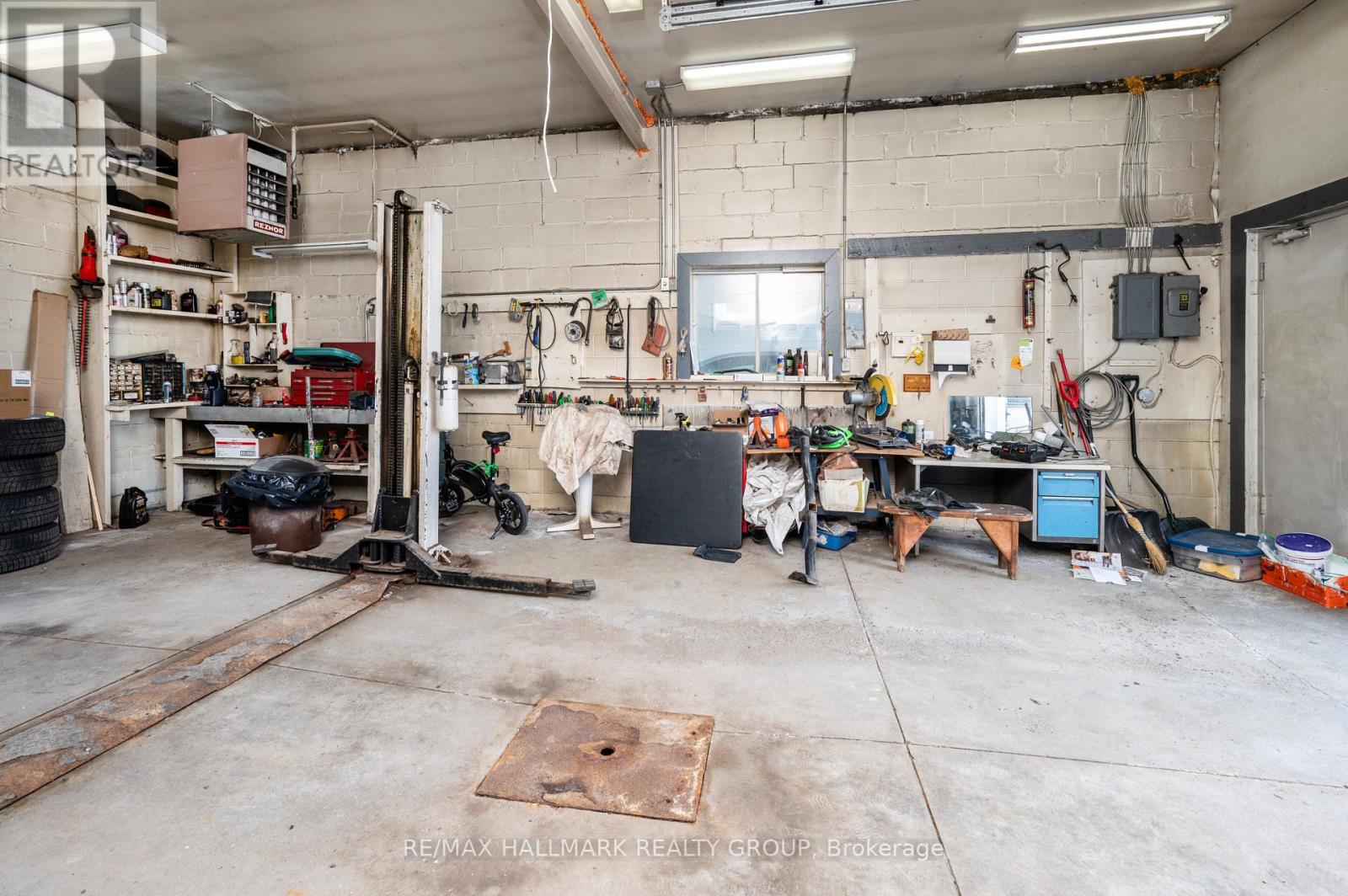 412 Montreal Road, Ottawa, Ontario  K1K 0V4 - Photo 30 - X12429693