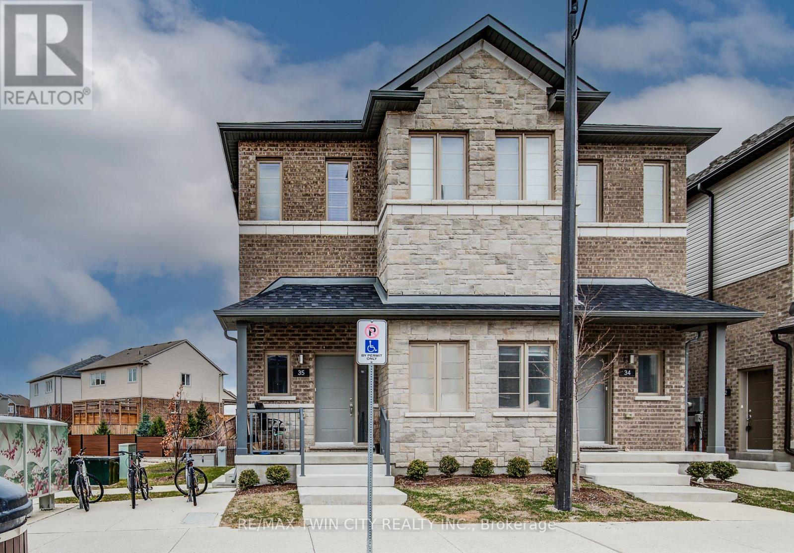 35 - 205 West Oak Trail, Kitchener, Ontario  N2R 0R9 - Photo 29 - X12429547