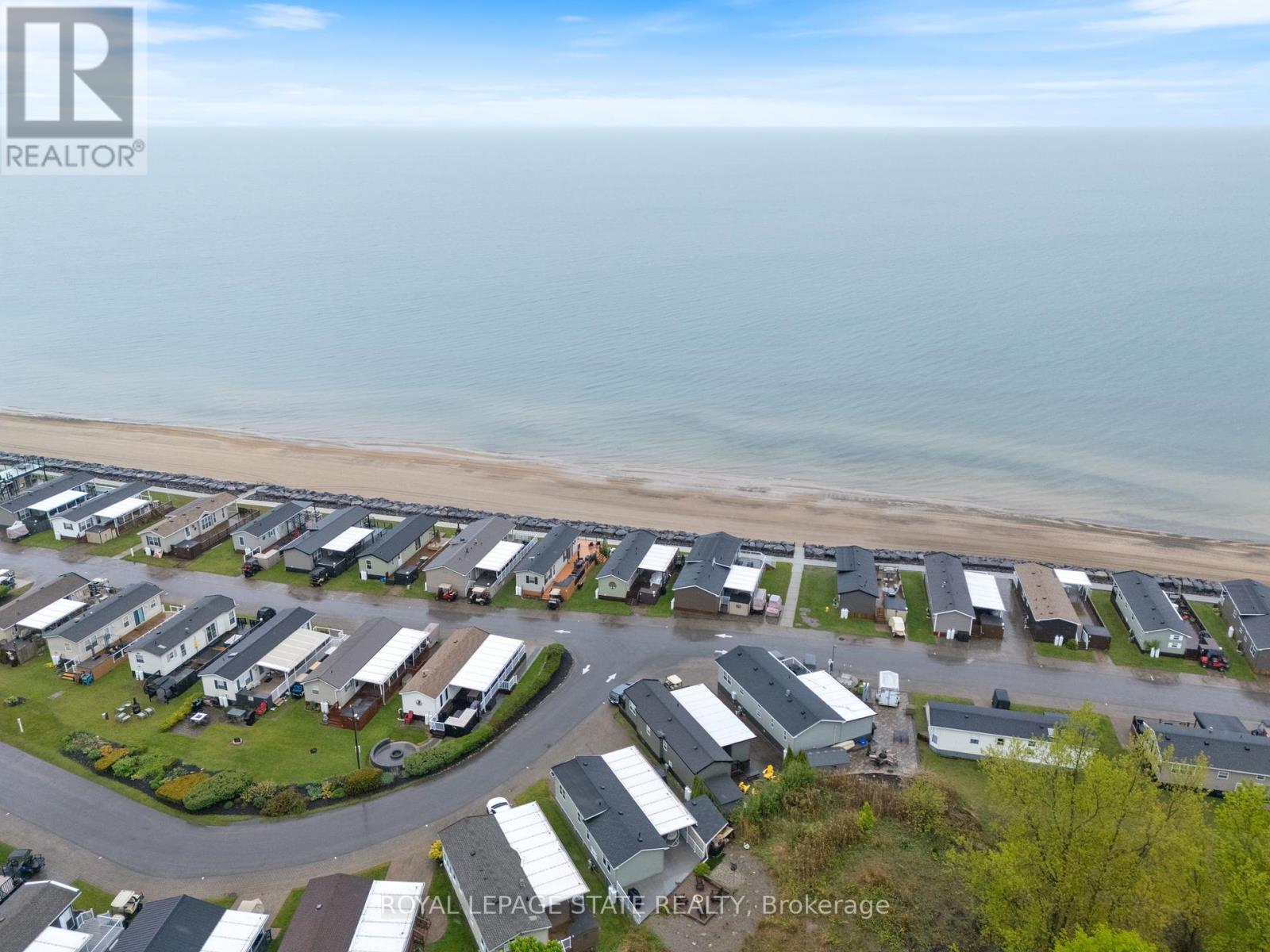 213 - 490 Empire Road, Port Colborne, Ontario  L0S 1R0 - Photo 6 - X12429571