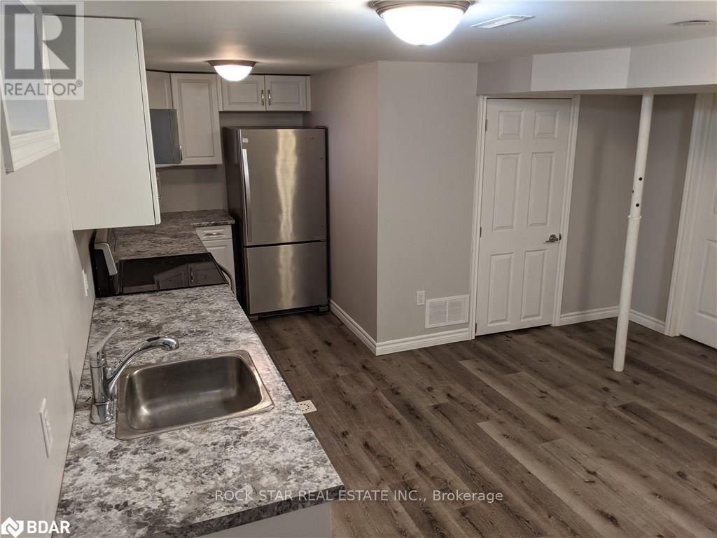 34 Preston Place, Welland, Ontario  L3C 3K3 - Photo 12 - X12429611