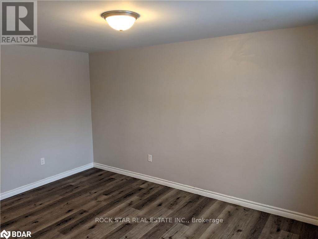 34 Preston Place, Welland, Ontario  L3C 3K3 - Photo 15 - X12429611