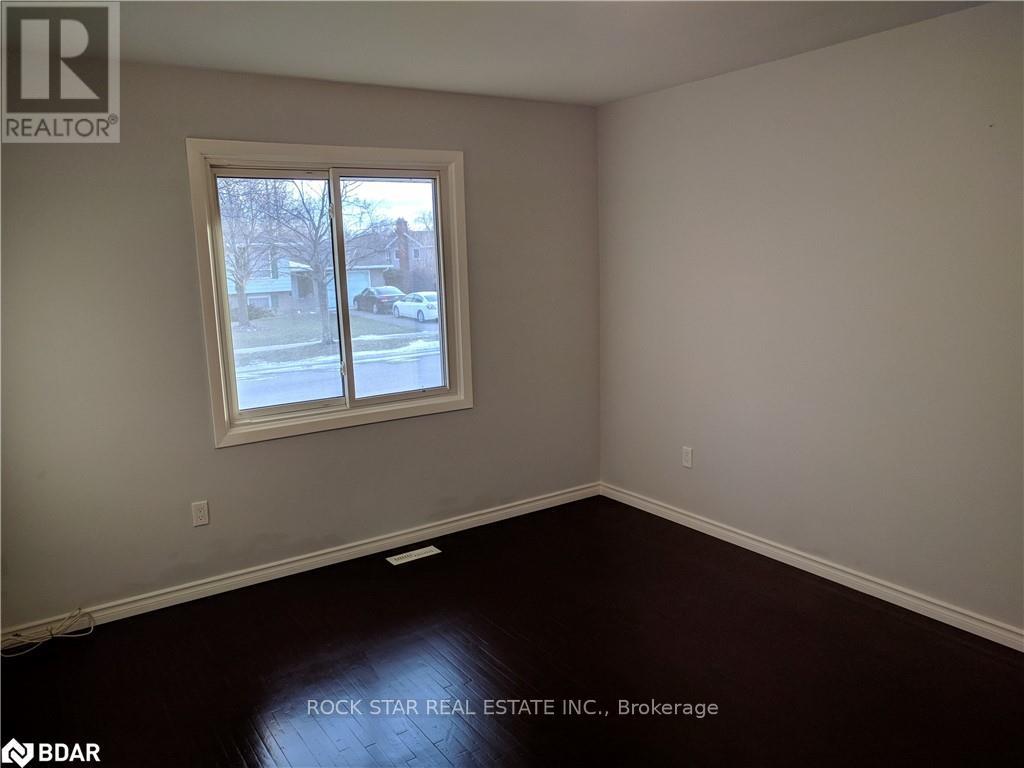 34 Preston Place, Welland, Ontario  L3C 3K3 - Photo 7 - X12429611