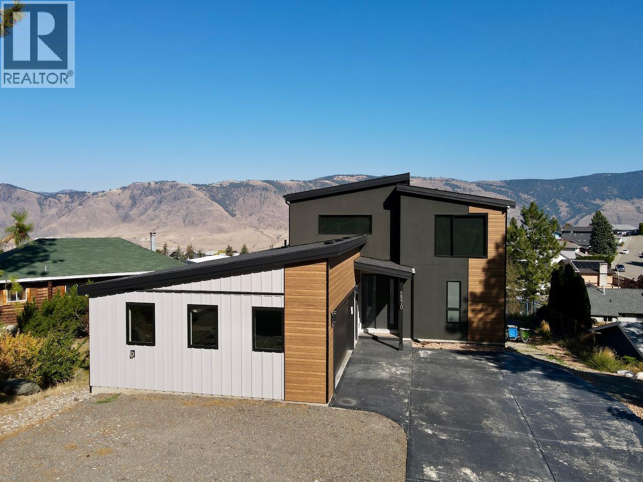 2570 Skeena Dr. Drive, Kamloops, British Columbia  V2E 1V5 - Photo 2 - 10364231