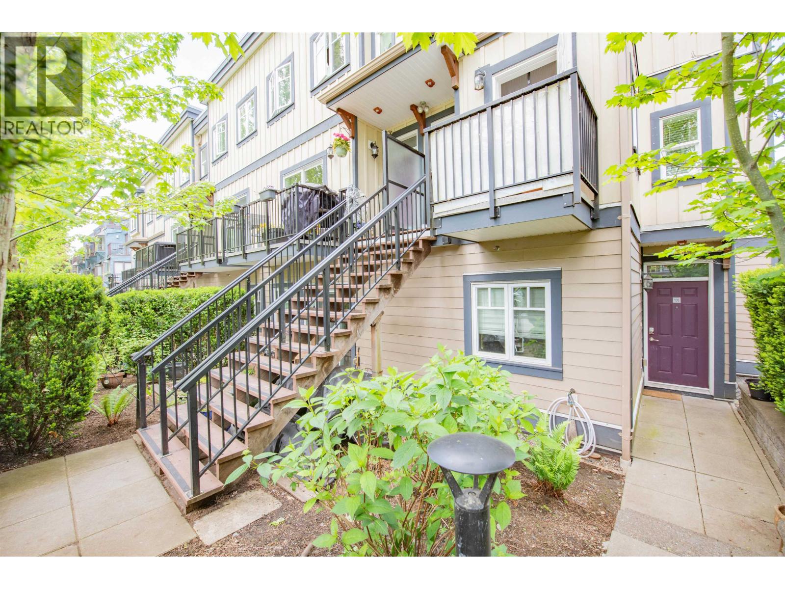 207 2263 TRIUMPH STREET, Vancouver, British Columbia