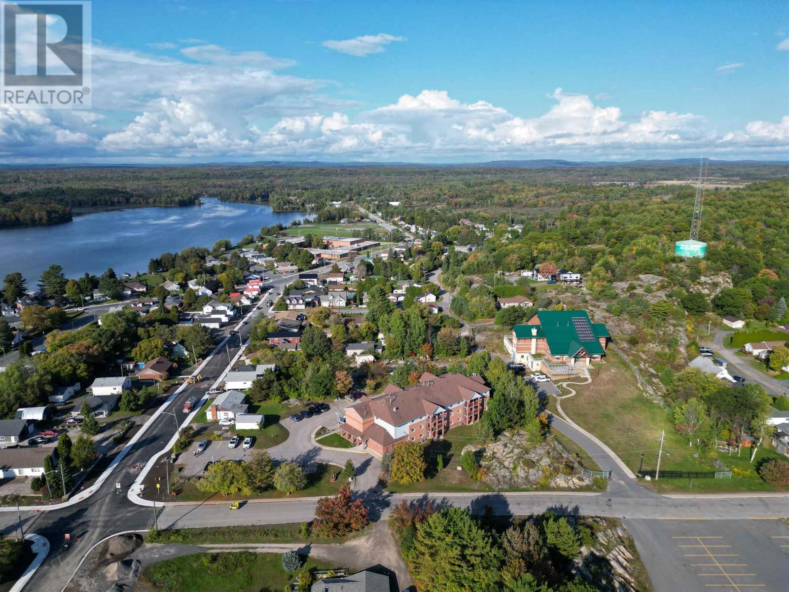 45 Murray St, Blind River, Ontario  P0R 1B0 - Photo 3 - SM252787