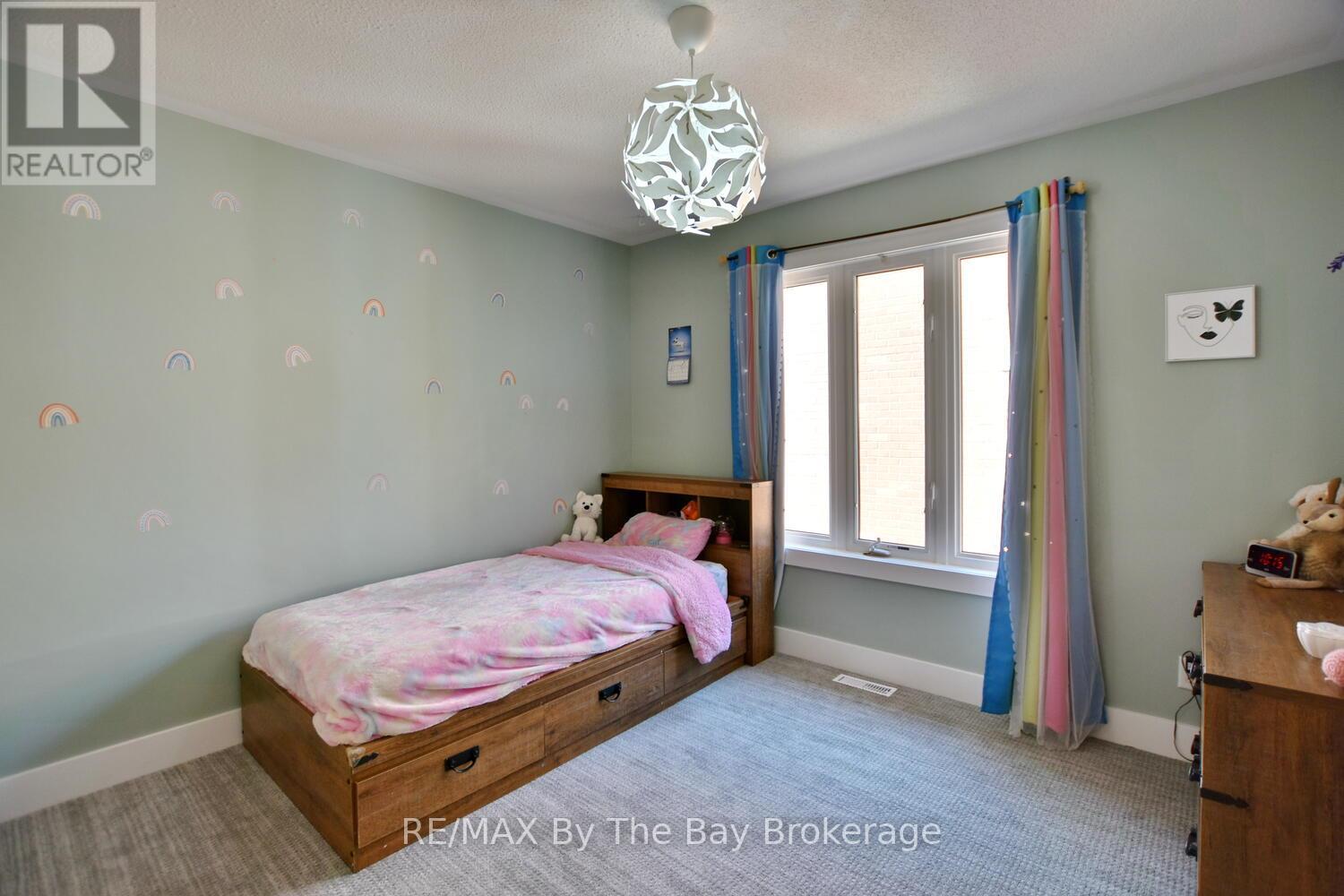 424 Ramblewood Drive, Wasaga Beach, Ontario  L9Z 1P3 - Photo 20 - S12428869