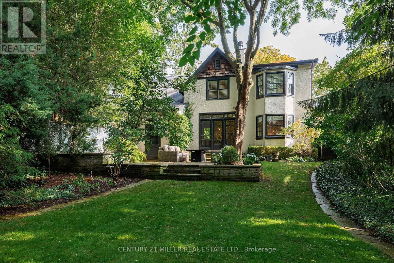 44 HOWARD AVENUE, Oakville, Ontario