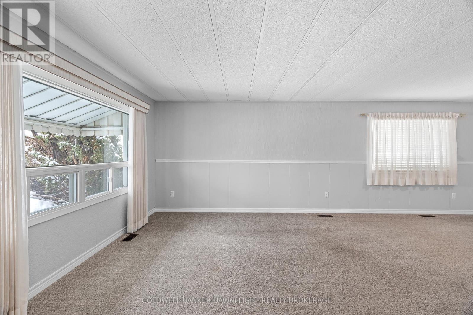 12 Redford Drive, South Huron, Ontario  N0M 1S3 - Photo 10 - X12262581