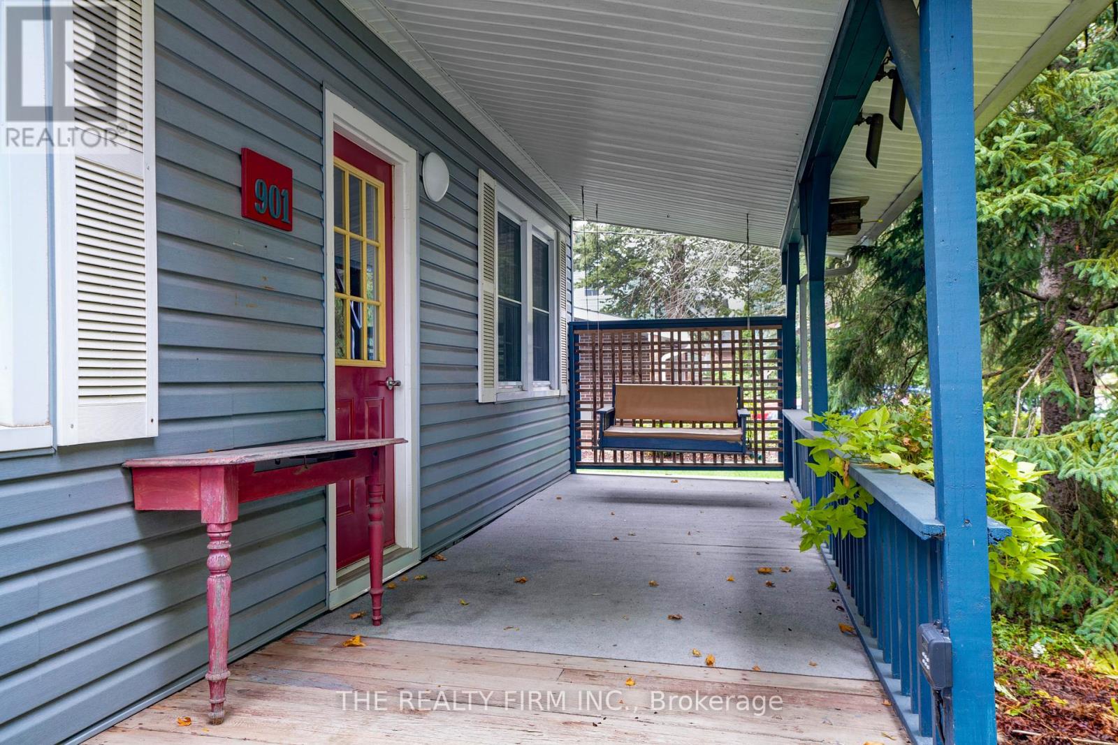 901 Willow Drive, London South, Ontario  N6E 1P2 - Photo 5 - X12423961