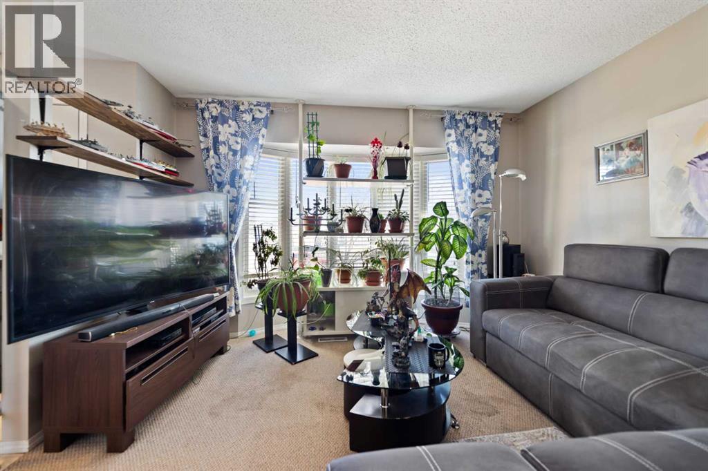 49a Fonda Green Se, Calgary, Alberta  T2Z 5S4 - Photo 6 - A2199208