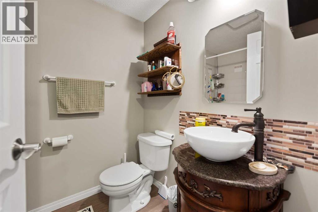 49a Fonda Green Se, Calgary, Alberta  T2Z 5S4 - Photo 18 - A2199208