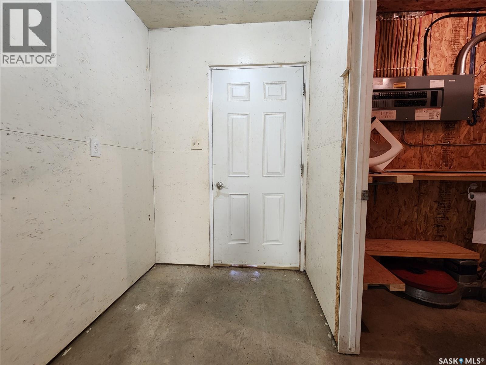 303 N Railway Avenue, Morse, Saskatchewan  S0H 3C0 - Photo 18 - SK019163