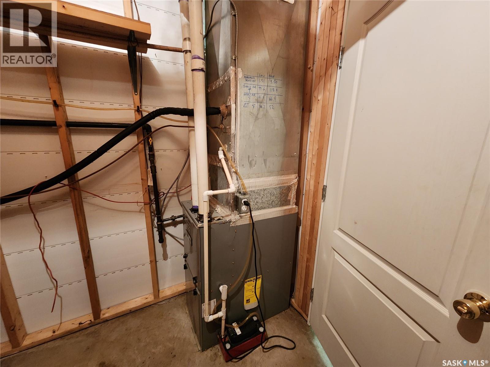 303 N Railway Avenue, Morse, Saskatchewan  S0H 3C0 - Photo 37 - SK019163