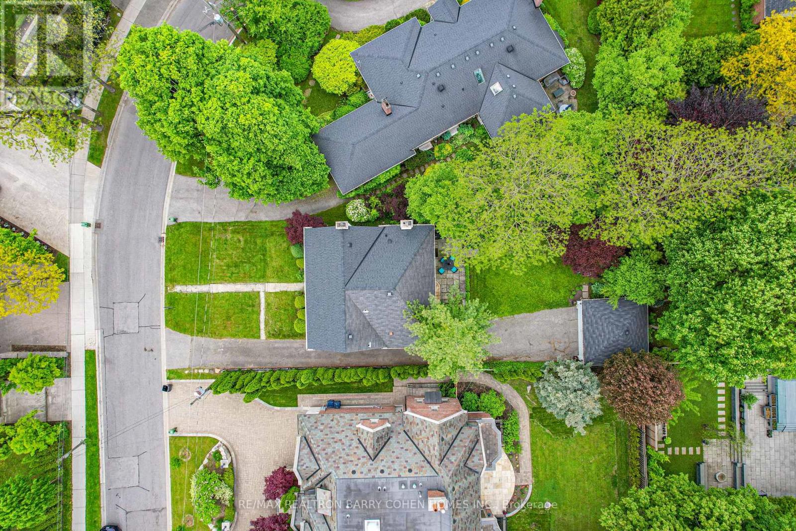 56 Highland Crescent, Toronto, Ontario  M2L 1G6 - Photo 2 - C12429669