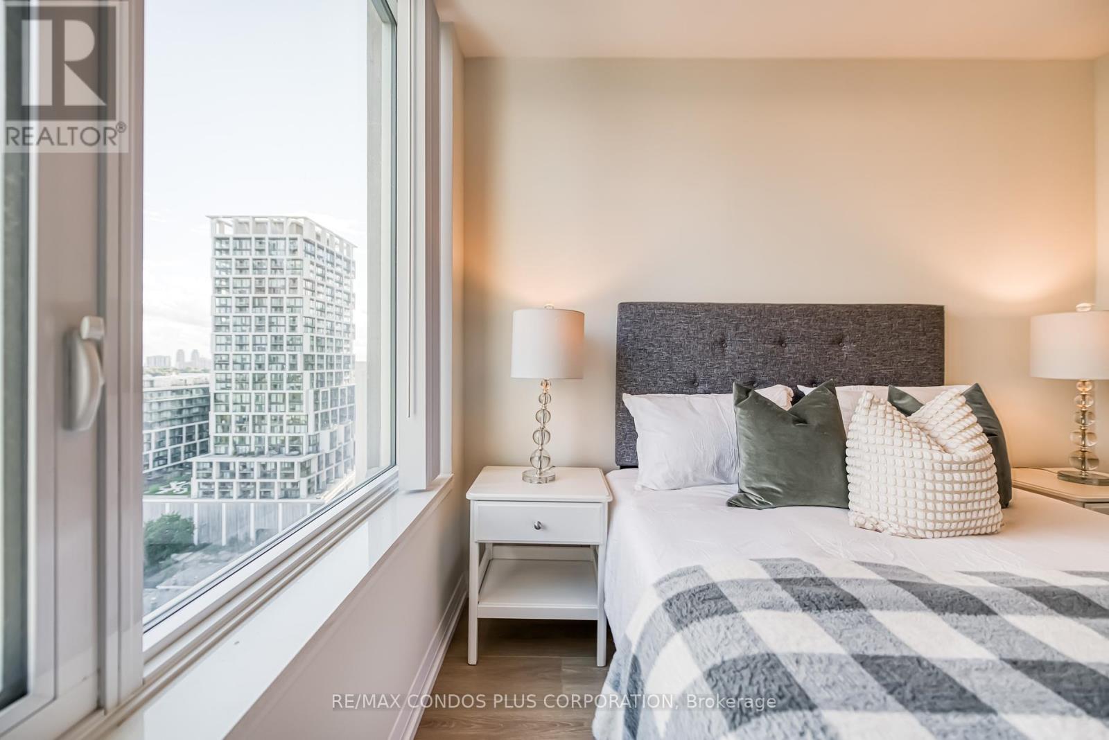 2007 - 25 Holly Street, Toronto, Ontario  M4S 0E3 - Photo 18 - C12429534