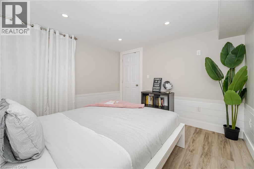 77 Fairview Road, Grimsby, Ontario  L3M 3L6 - Photo 39 - 40774026
