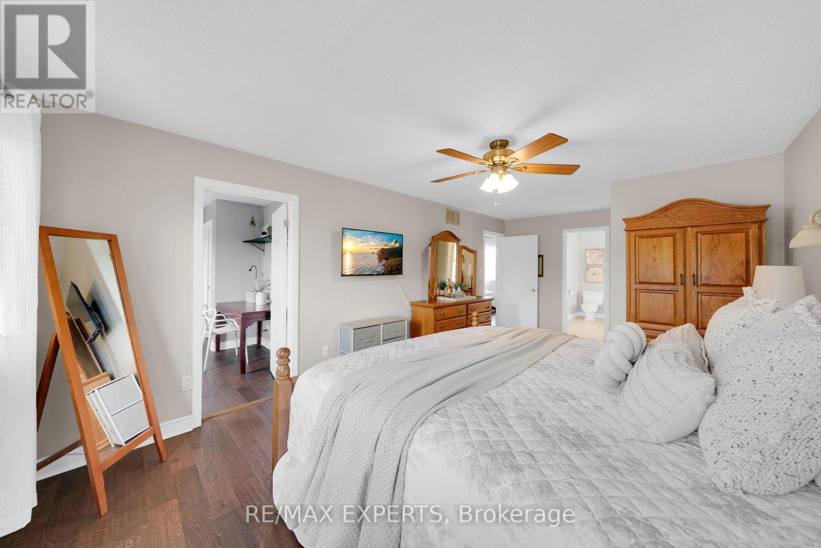 60 Taylorwood Avenue, Caledon, Ontario  L7E 1J5 - Photo 17 - W12397014