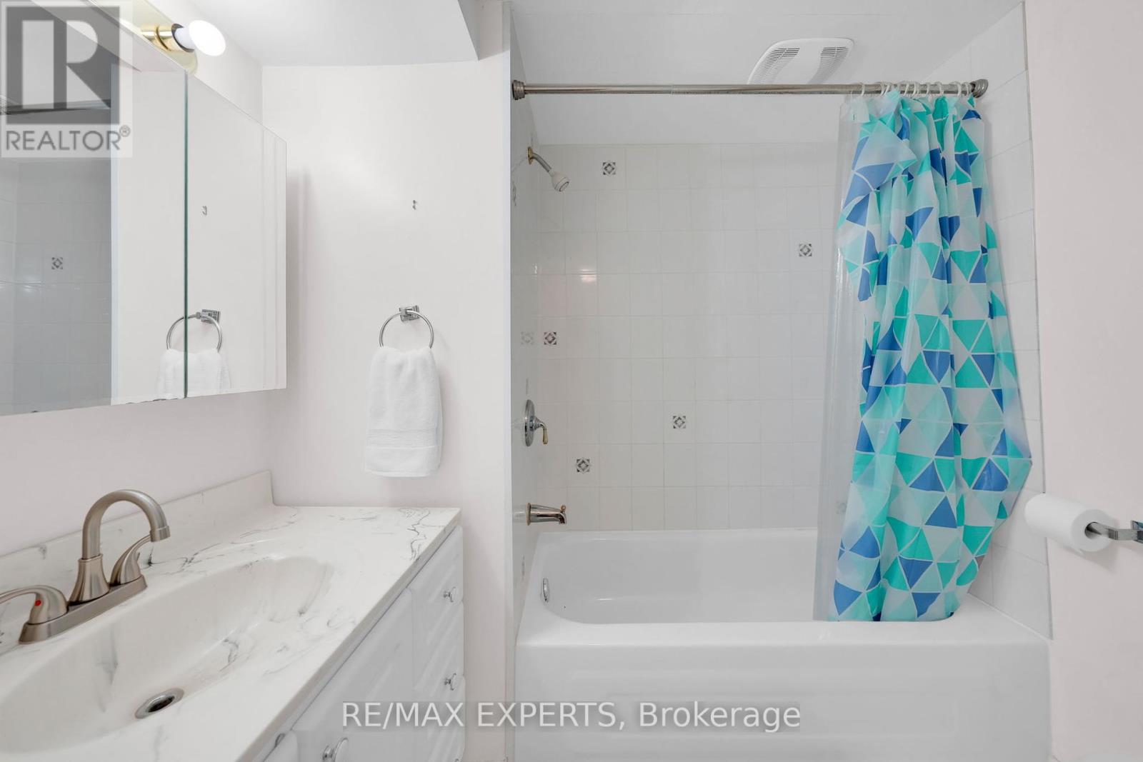 60 Taylorwood Avenue, Caledon, Ontario  L7E 1J5 - Photo 29 - W12397014