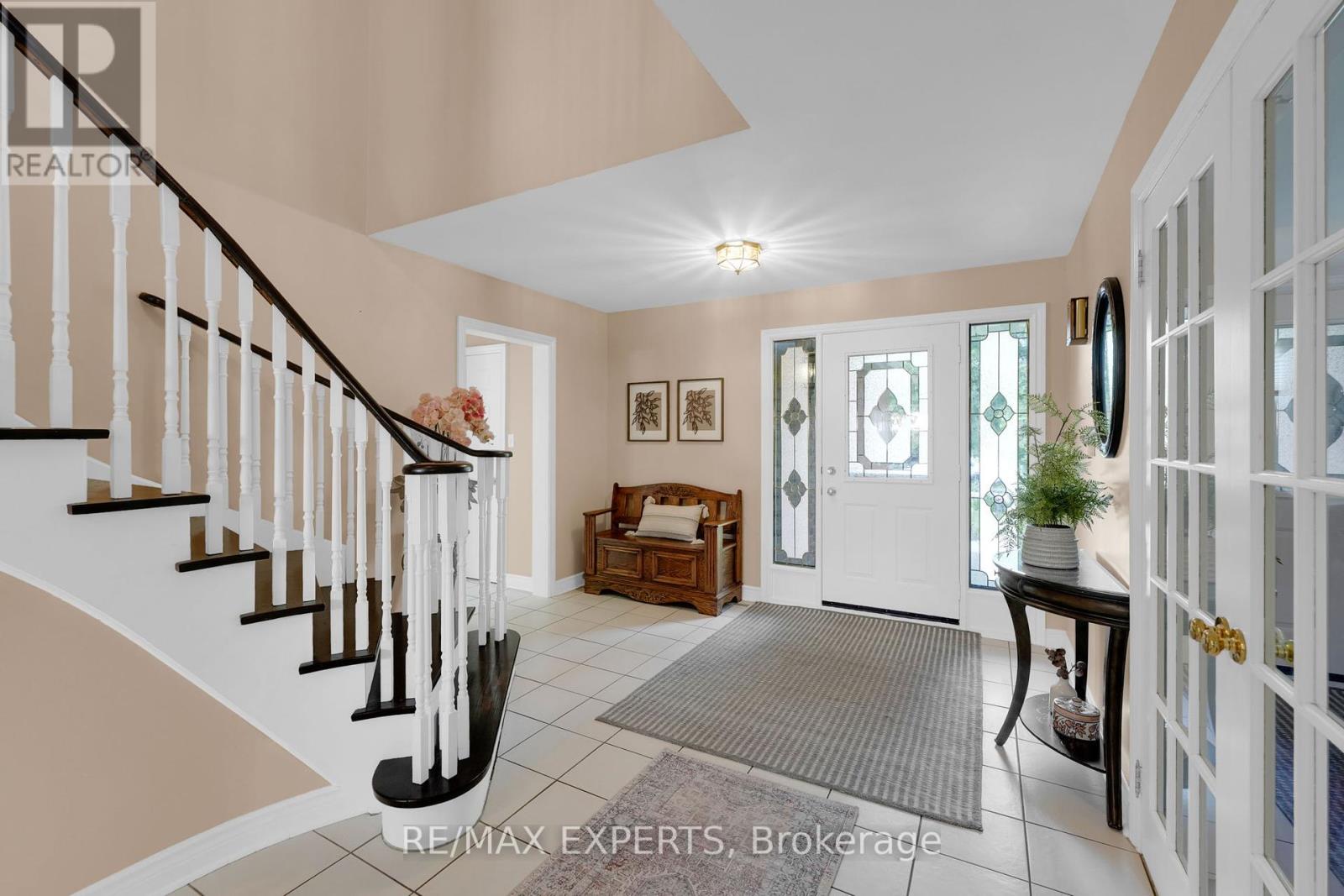 60 Taylorwood Avenue, Caledon, Ontario  L7E 1J5 - Photo 4 - W12397014