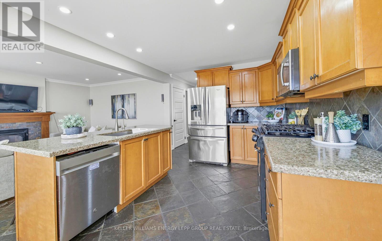 75 Sawdon Drive, Whitby, Ontario  L1N 8A8 - Photo 10 - E12429817