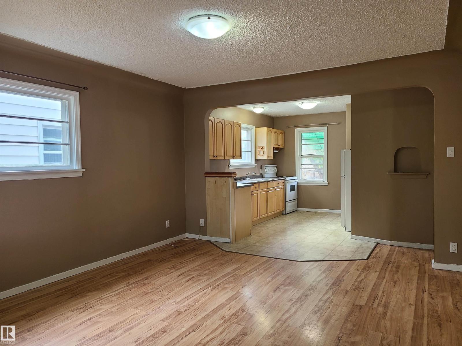 12414 90 St Nw, Edmonton, Alberta  T5B 3Z8 - Photo 4 - E4459751