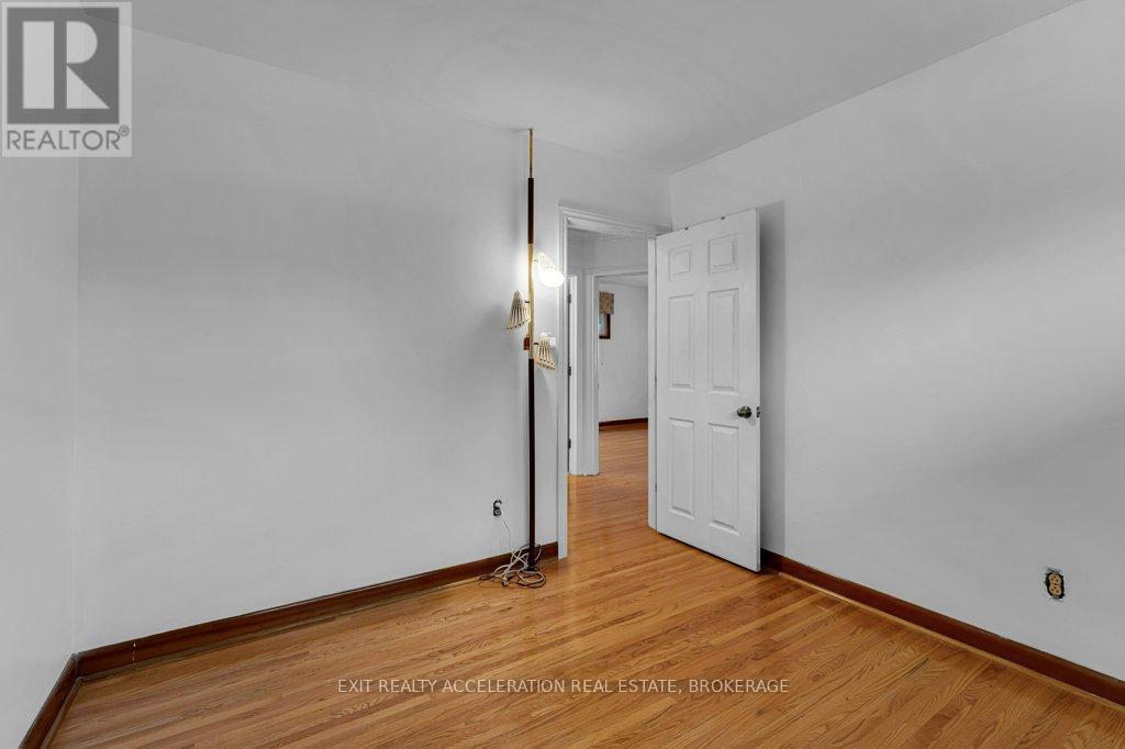 904 Victoria Street, Kingston, Ontario  K7K 4T8 - Photo 25 - X12429812