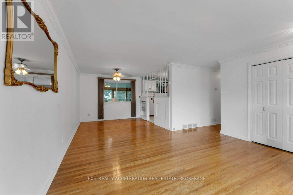904 Victoria Street, Kingston, Ontario  K7K 4T8 - Photo 5 - X12429812