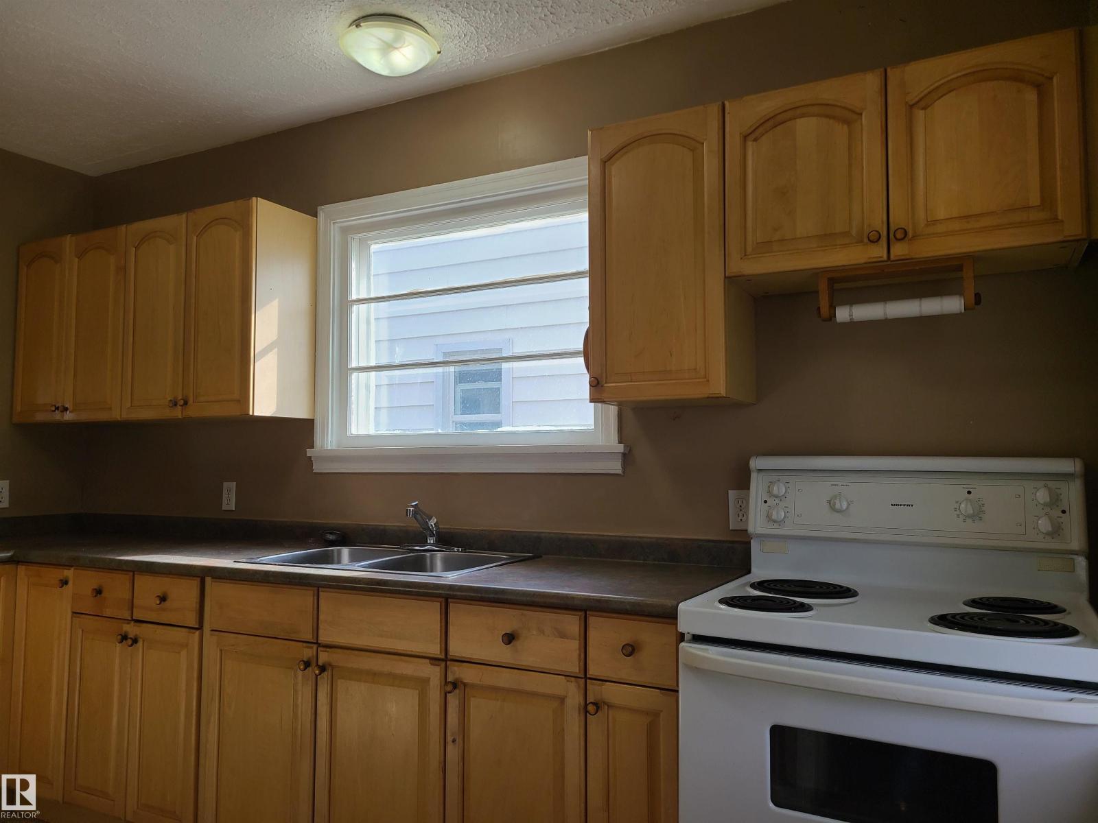 12414 90 St Nw, Edmonton, Alberta  T5B 3Z8 - Photo 9 - E4459751