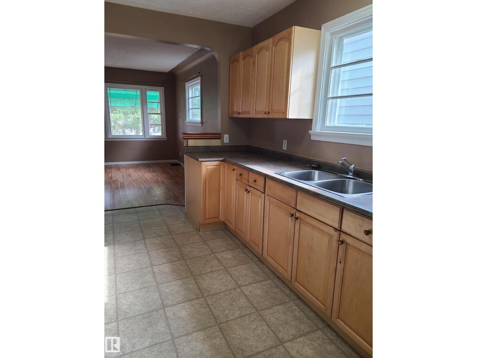 12414 90 St Nw, Edmonton, Alberta  T5B 3Z8 - Photo 8 - E4459751