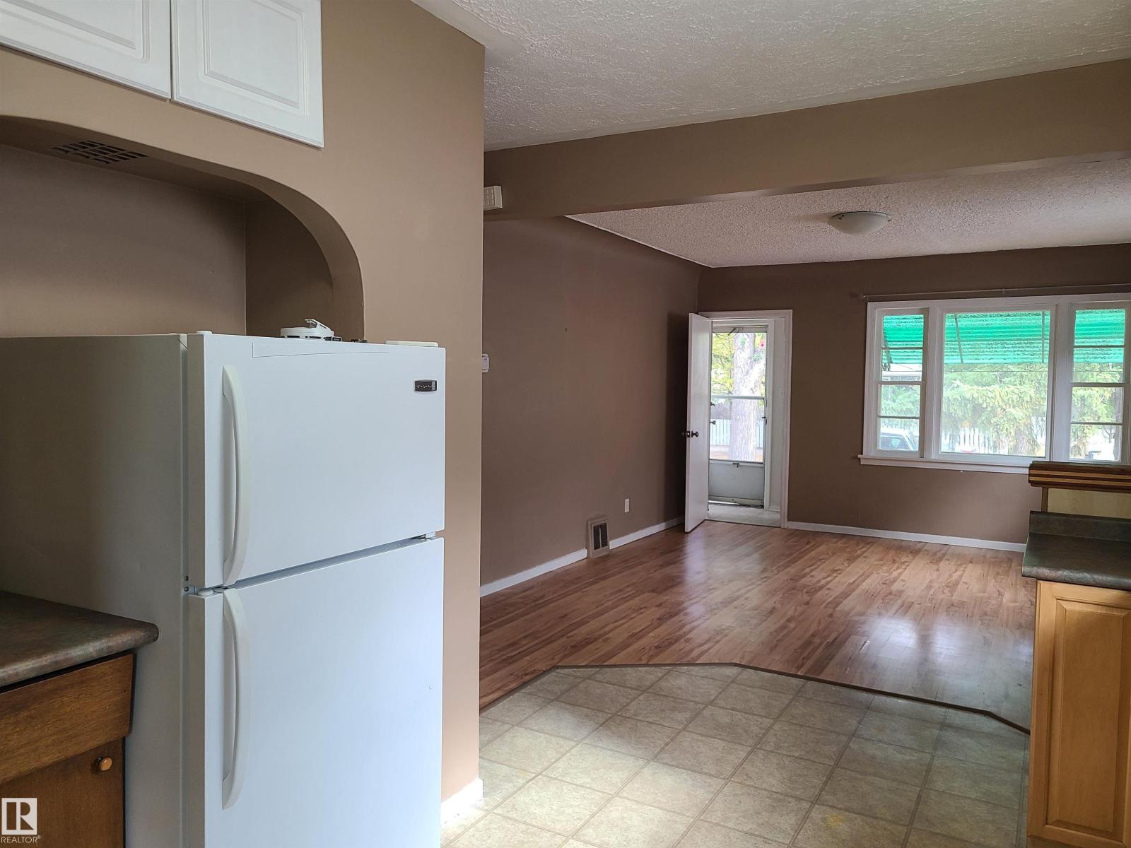 12414 90 St Nw, Edmonton, Alberta  T5B 3Z8 - Photo 6 - E4459751