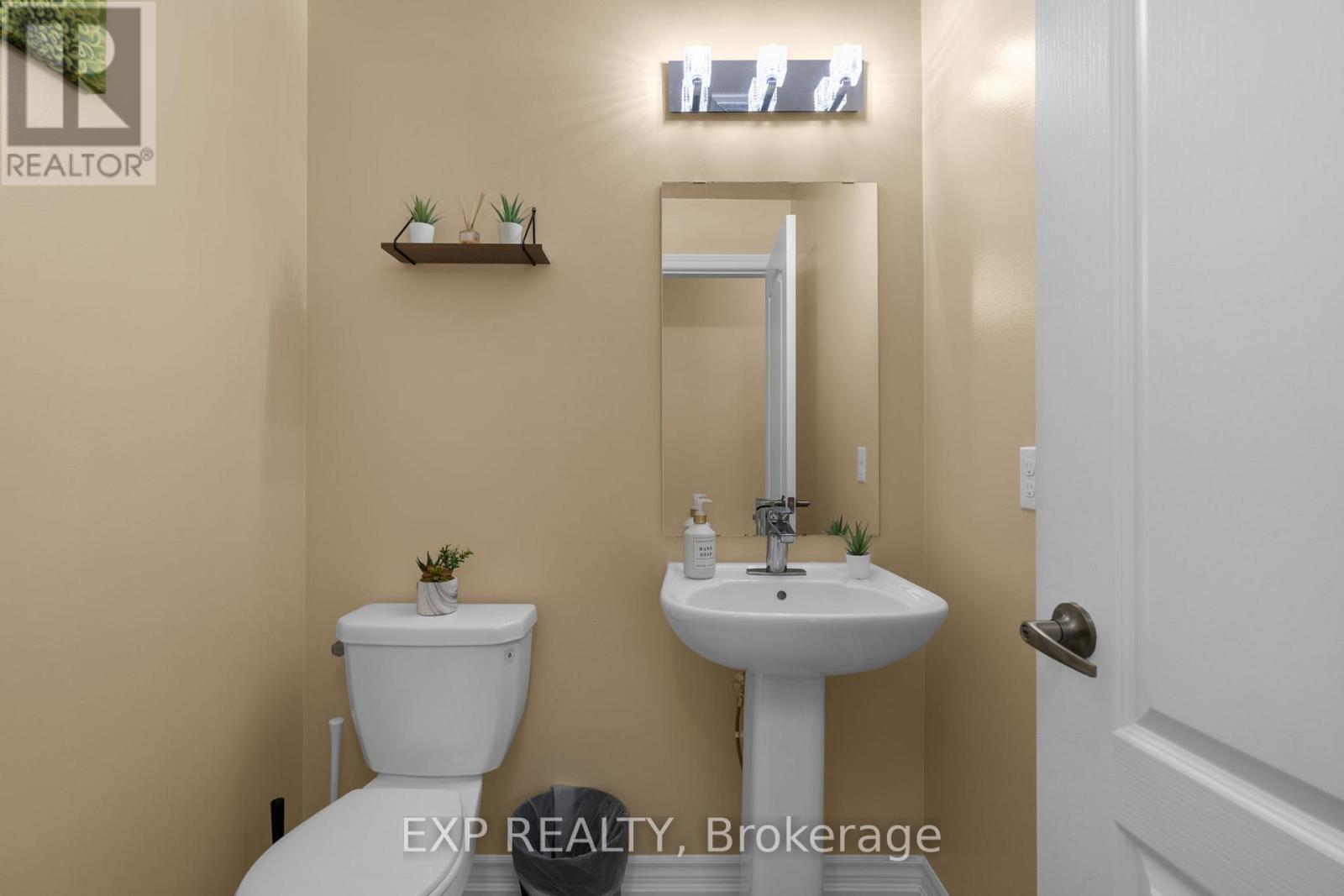 57 Milson Crescent, Essa, Ontario  L3W 0C9 - Photo 12 - N12429659