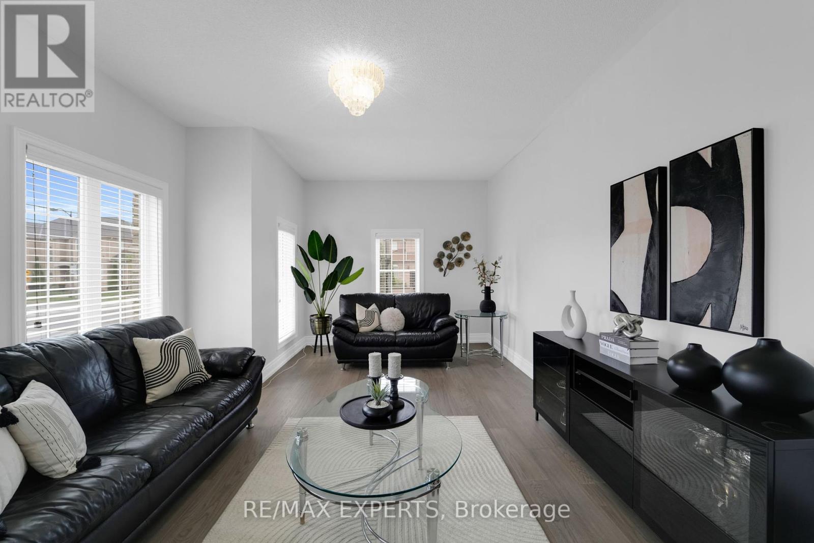 159 Sonoma Boulevard, Vaughan, Ontario  L4H 1P2 - Photo 14 - N12429664