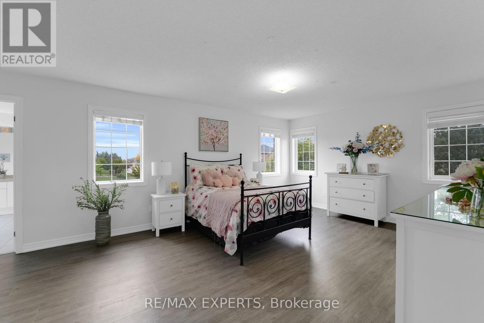159 Sonoma Boulevard, Vaughan, Ontario  L4H 1P2 - Photo 29 - N12429664
