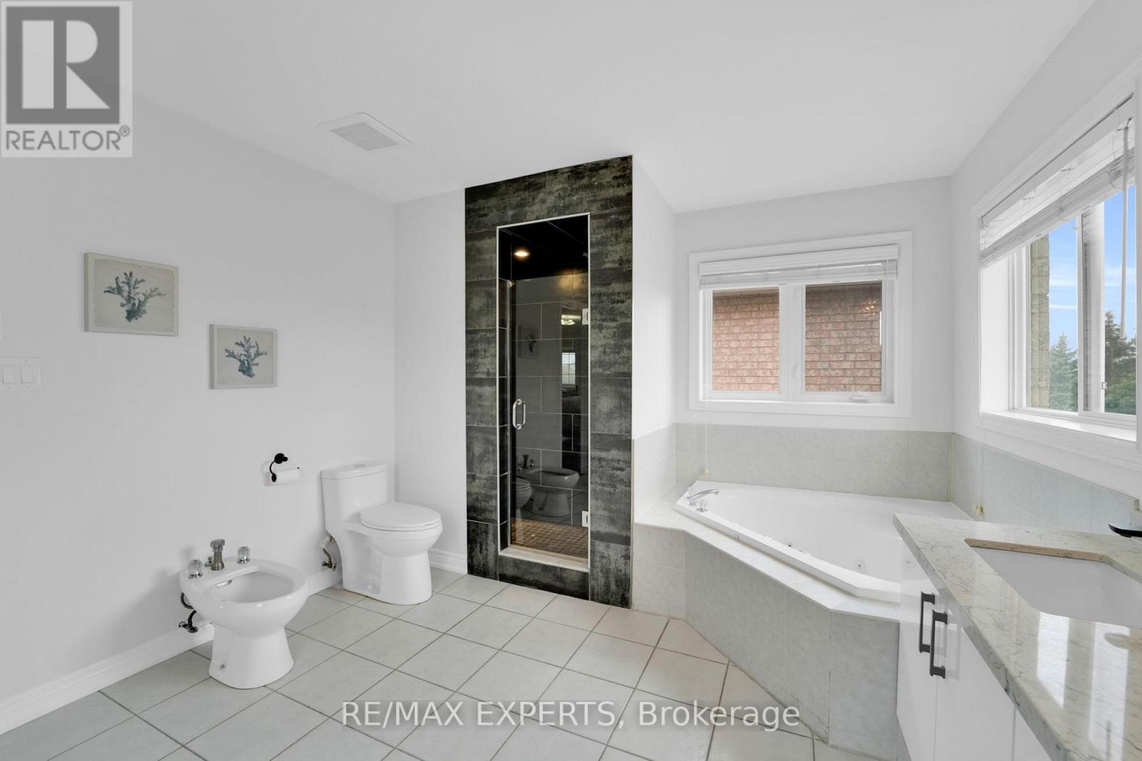 159 Sonoma Boulevard, Vaughan, Ontario  L4H 1P2 - Photo 33 - N12429664