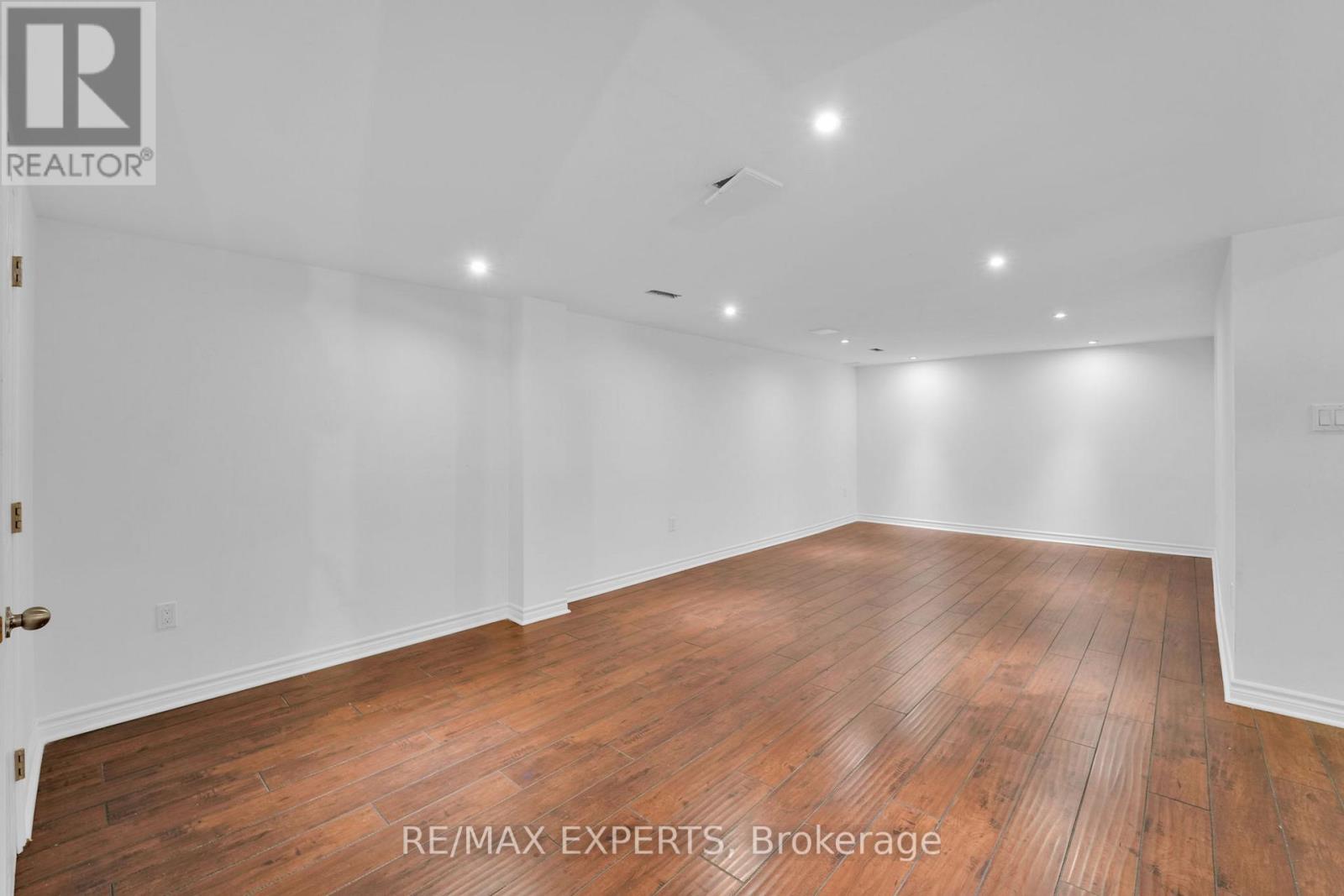 159 Sonoma Boulevard, Vaughan, Ontario  L4H 1P2 - Photo 45 - N12429664