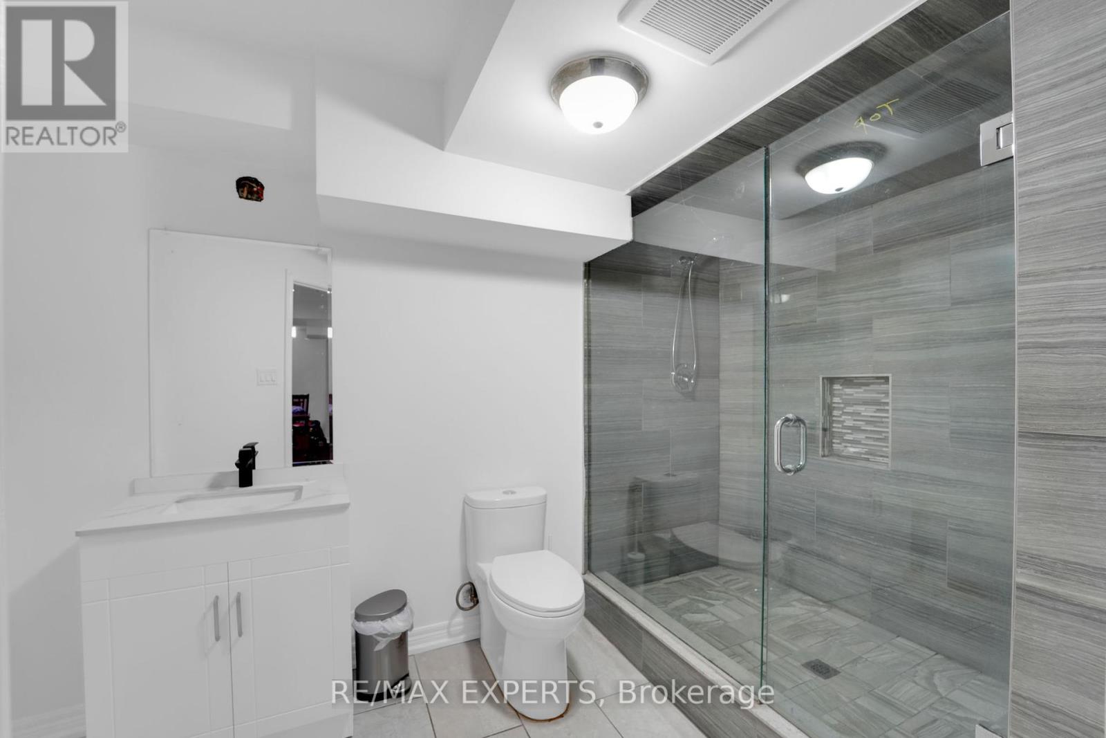 159 Sonoma Boulevard, Vaughan, Ontario  L4H 1P2 - Photo 46 - N12429664