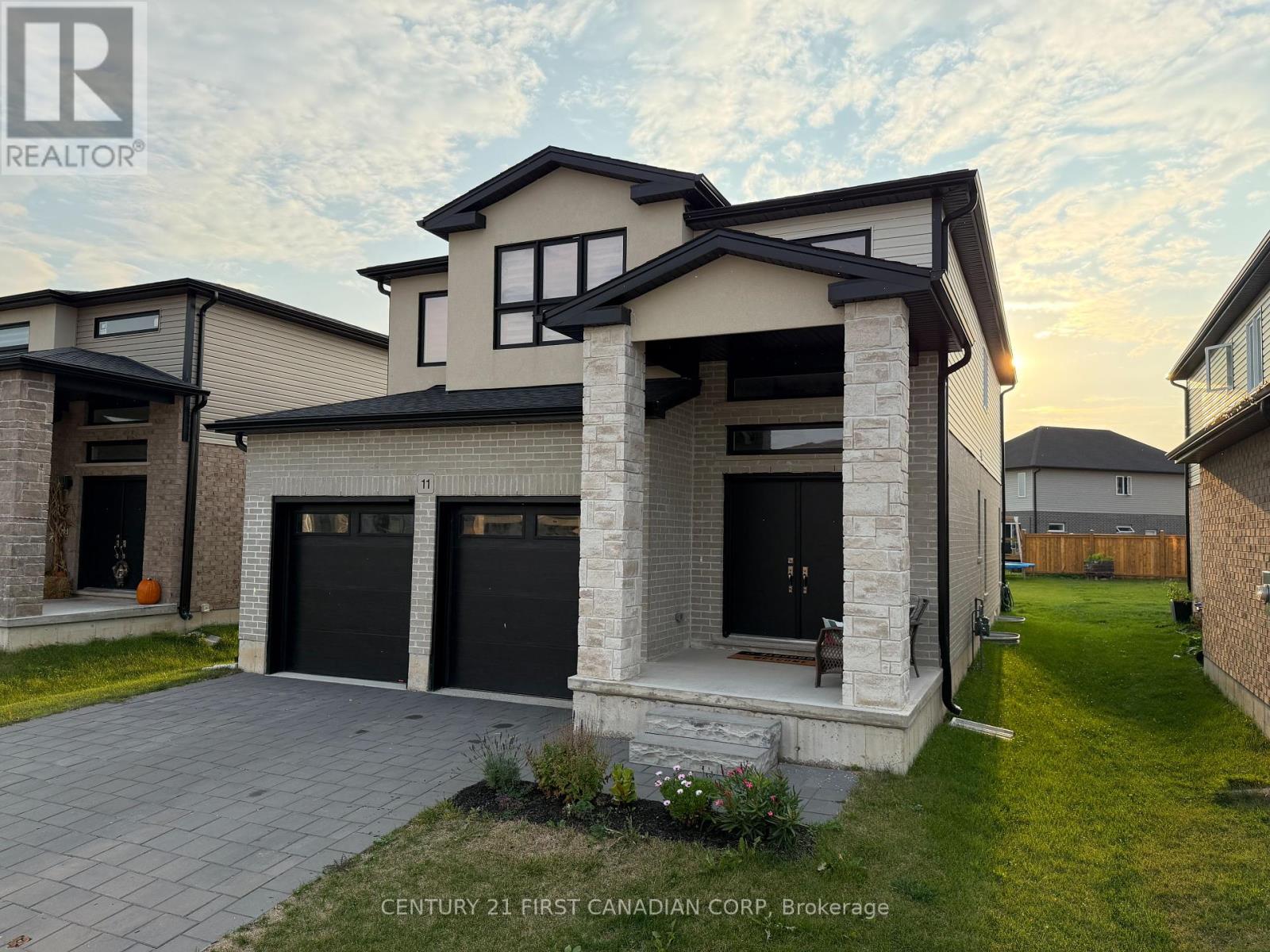 11 Triebner Street, South Huron, Ontario  N0M 1S2 - Photo 2 - X12429805