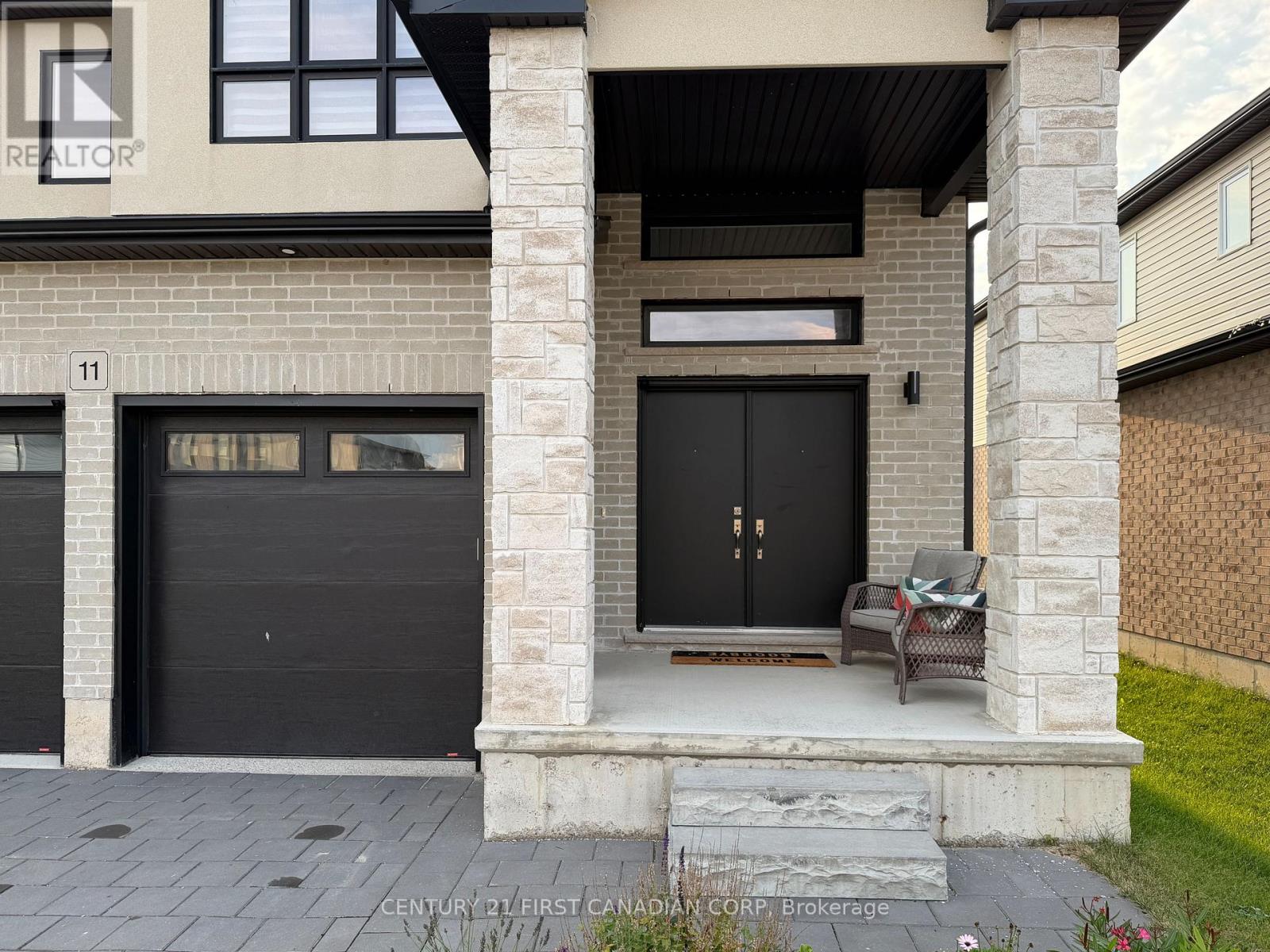 11 Triebner Street, South Huron, Ontario  N0M 1S2 - Photo 4 - X12429805