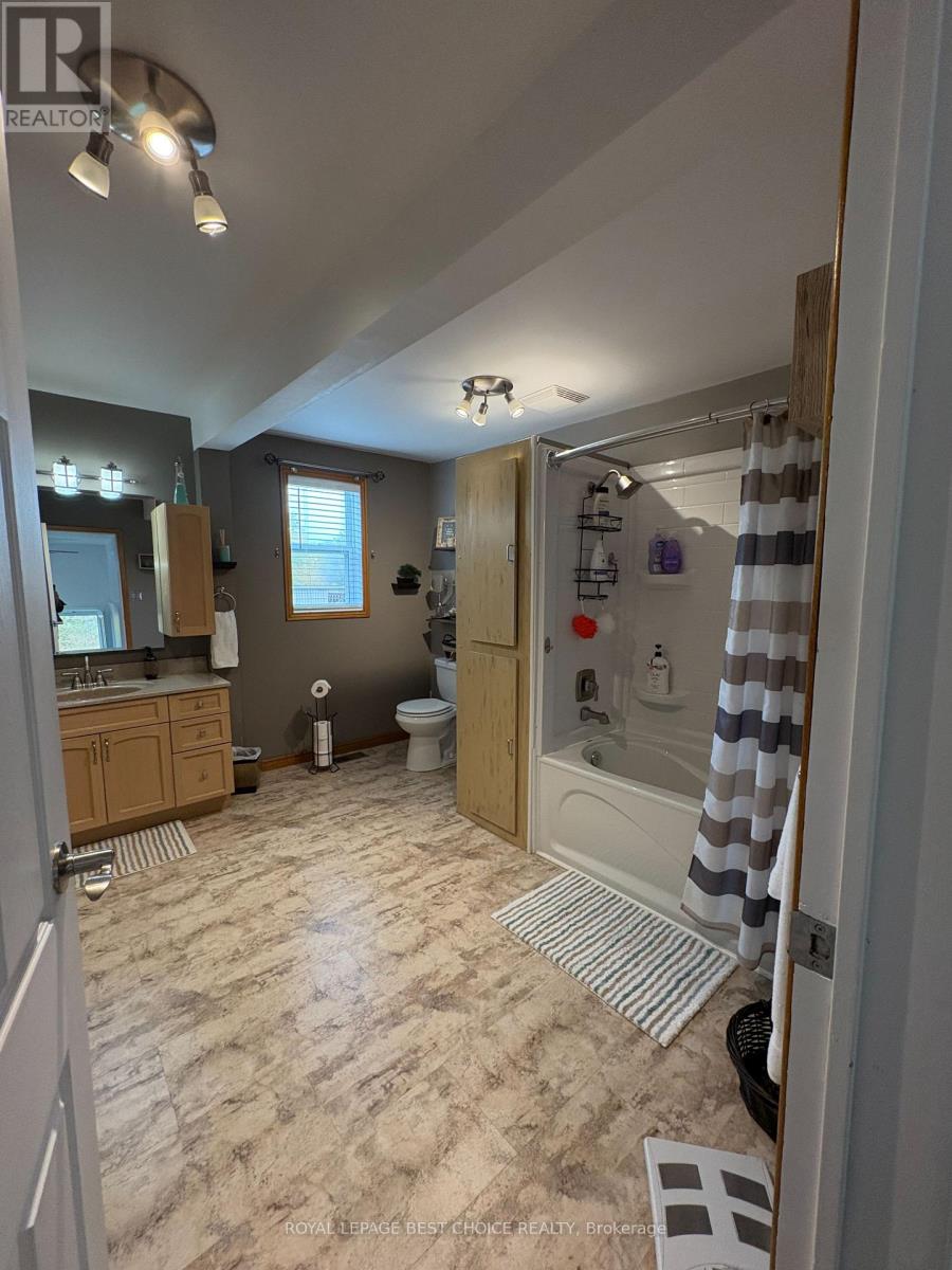 407 Matheson Street N, Kirkland Lake (Kl Outside), Ontario  P0K 1M0 - Photo 35 - T12429819