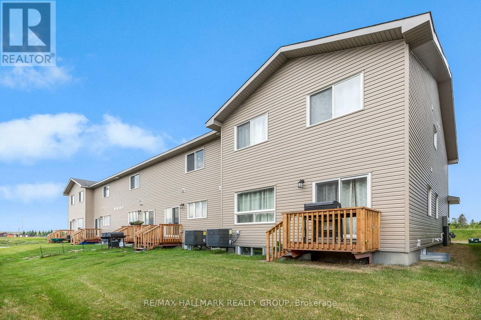 90 Vimy Ridge Crescent, Arnprior, Ontario  K7S 0H7 - Photo 21 - X12429730
